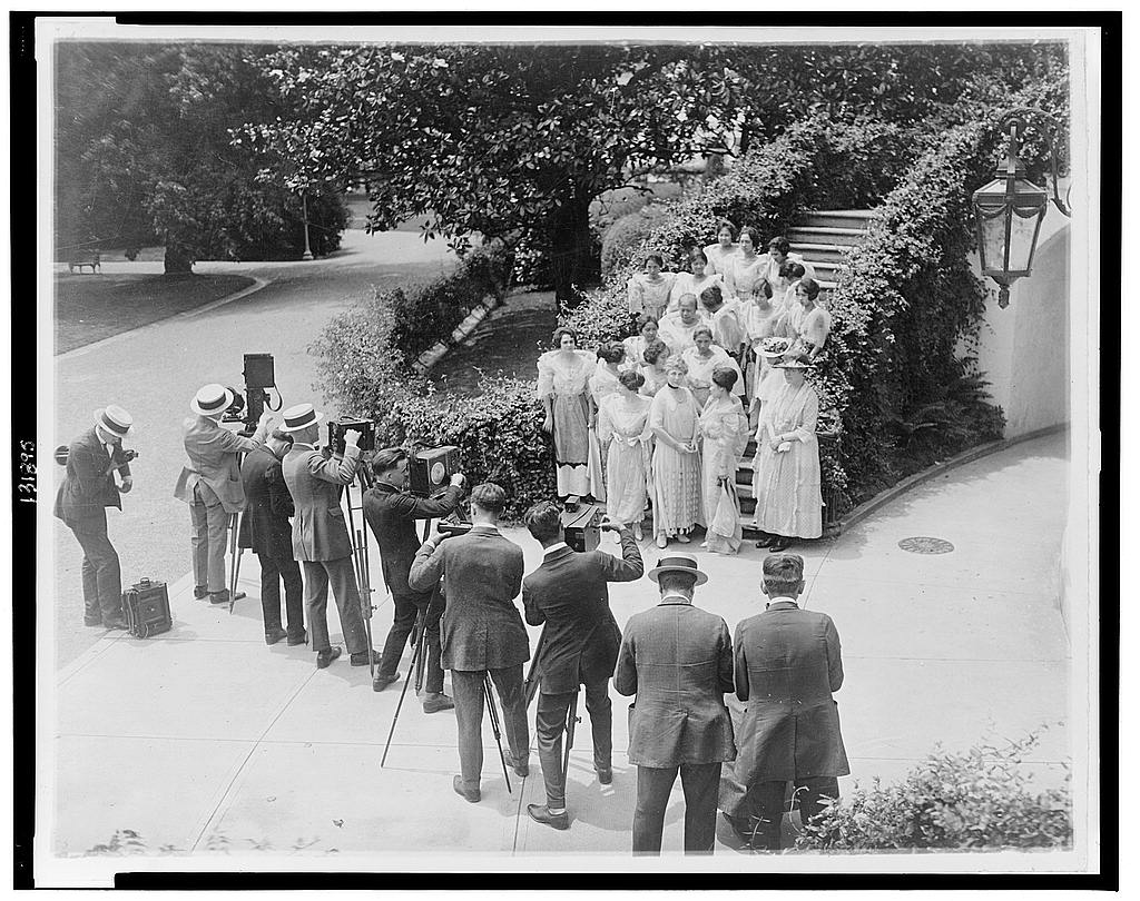 8 x 10 Reprinted Old Photo of Mrs. Harding and wives of the Philippine commissioners whom she entertained today, being filmed at the White House 1922 National Photo Co  59a
