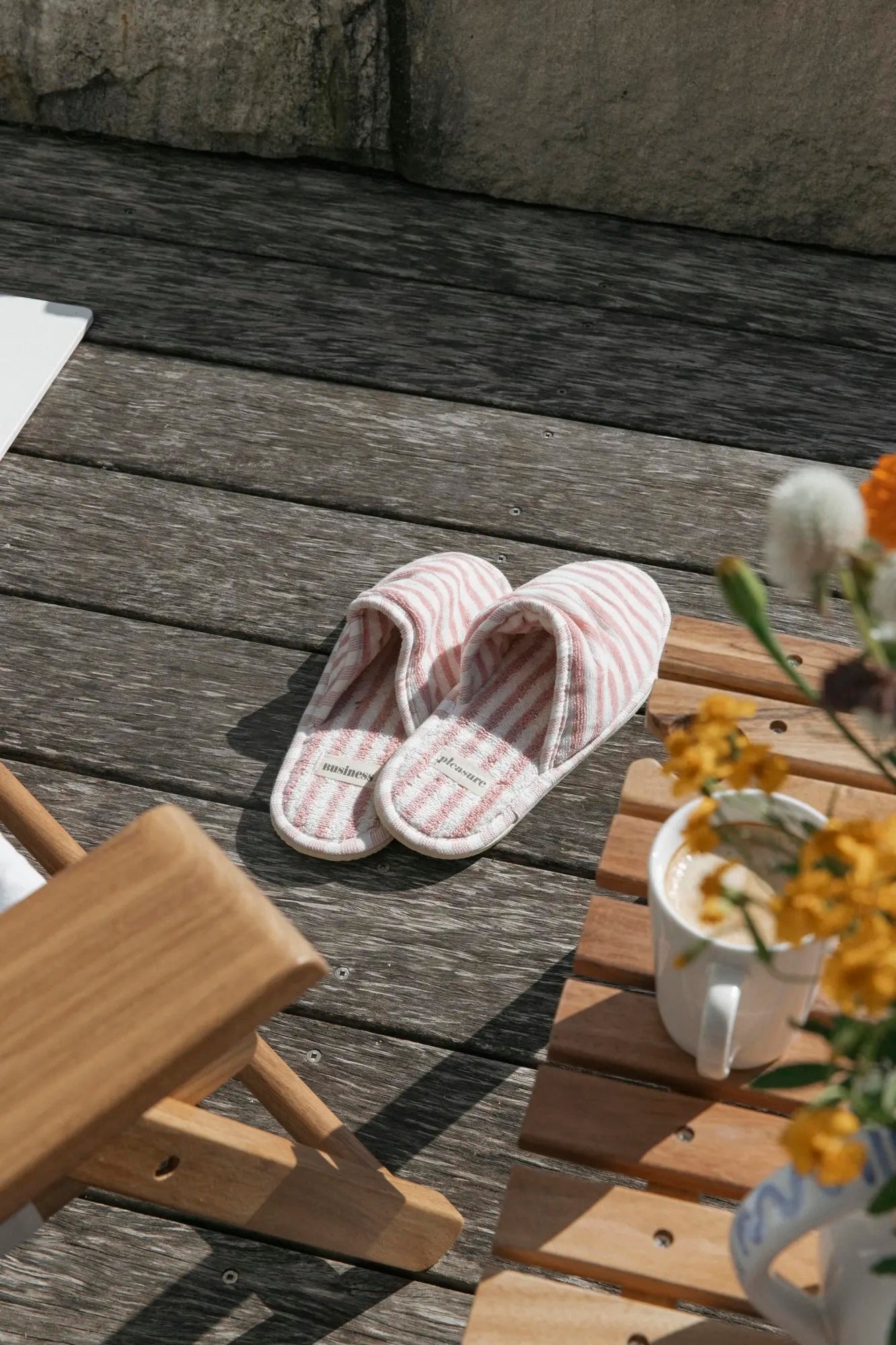 tommy chair and picnic table with slippers