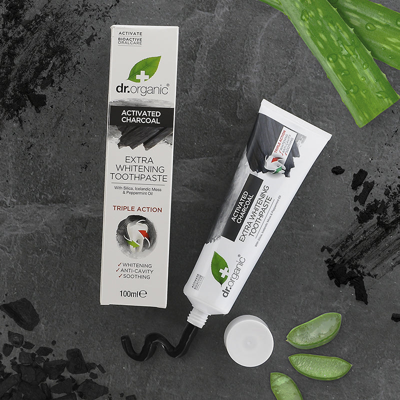 dr organic extra whitening charcoal toothpaste