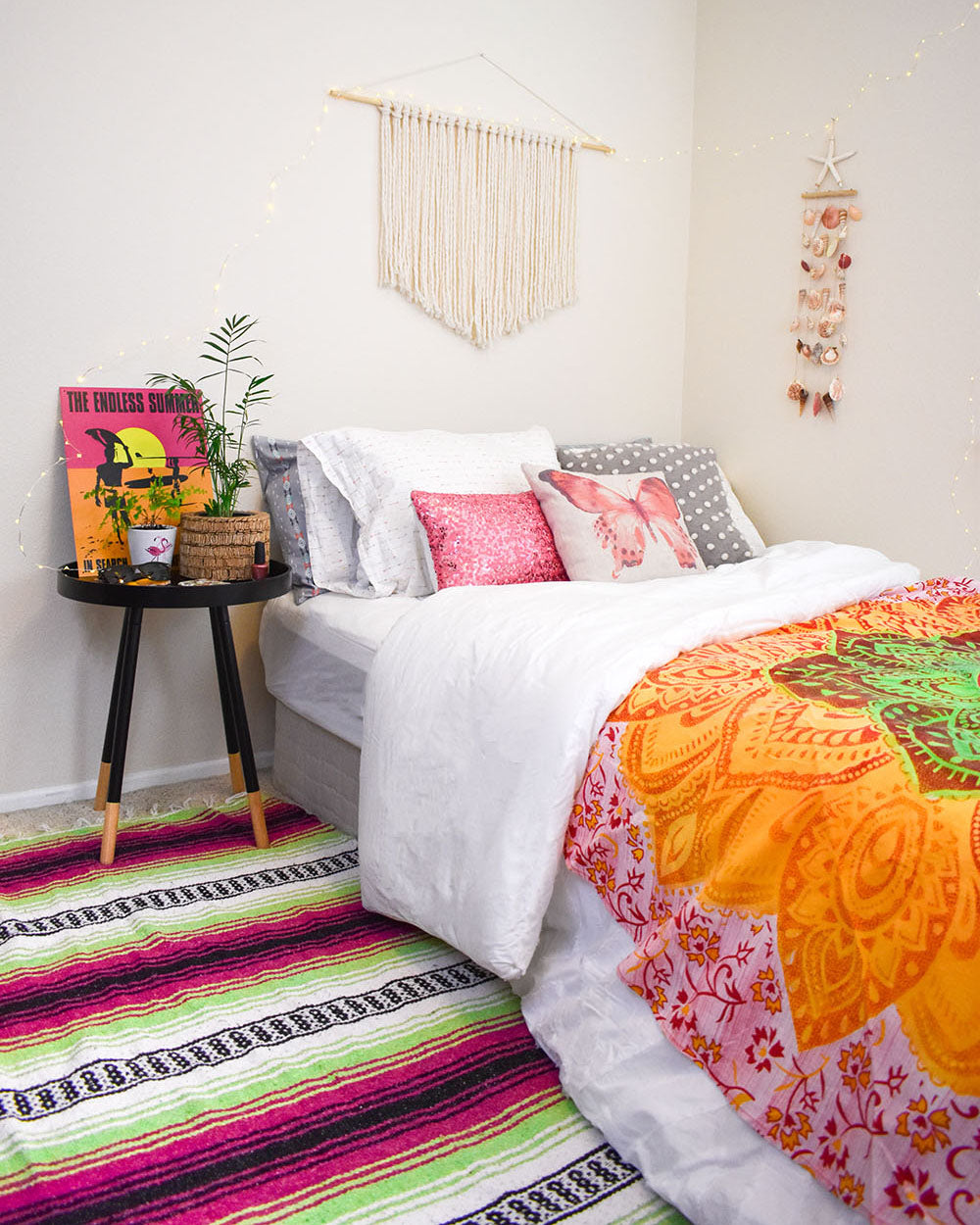 One of the best parts about moving into a new dorm room freshman year (or even your first apartment, post-dorm life for you sophomores and juniors) is decorating your space. Have you already started planning your dorm room decor? Here are a few ideas to get you started or add to what you already have planned. 