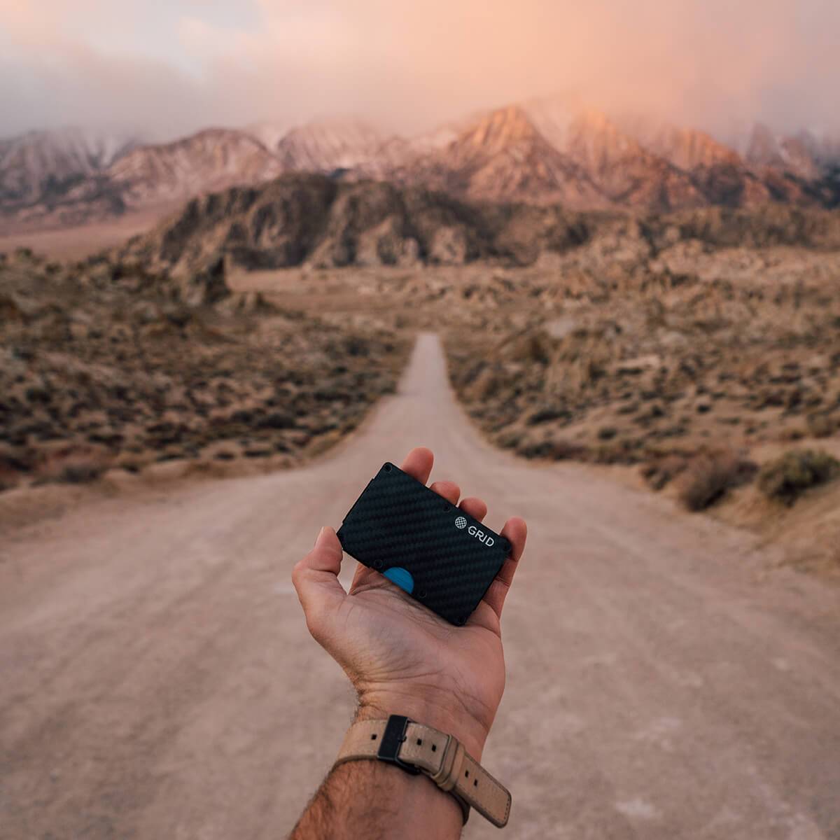 Men's Carbon Fiber wallet in California 