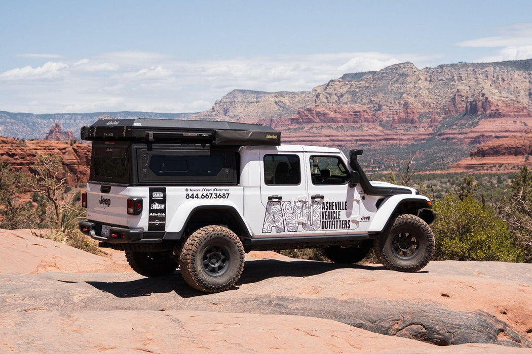 ALU-CAB CONTOUR CANOPY JEEP GLADIATOR WITH SIDE WINDOWS — Mule Expedition  Outfitters