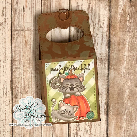 #thefrolickingfairy #jadedblossom #fromourpatchtoyours #thanksgiving #thankful #purrfect #cat #gablebox #treatbox #thanksgivingtreat #mewdidit #kittyfaces #fallleaves #stencil #distressoxide #spectrumnoir #alcoholmarkers #handmade #handmadeholidays #cardmaker #cardmaking #cardmakersofinstagram