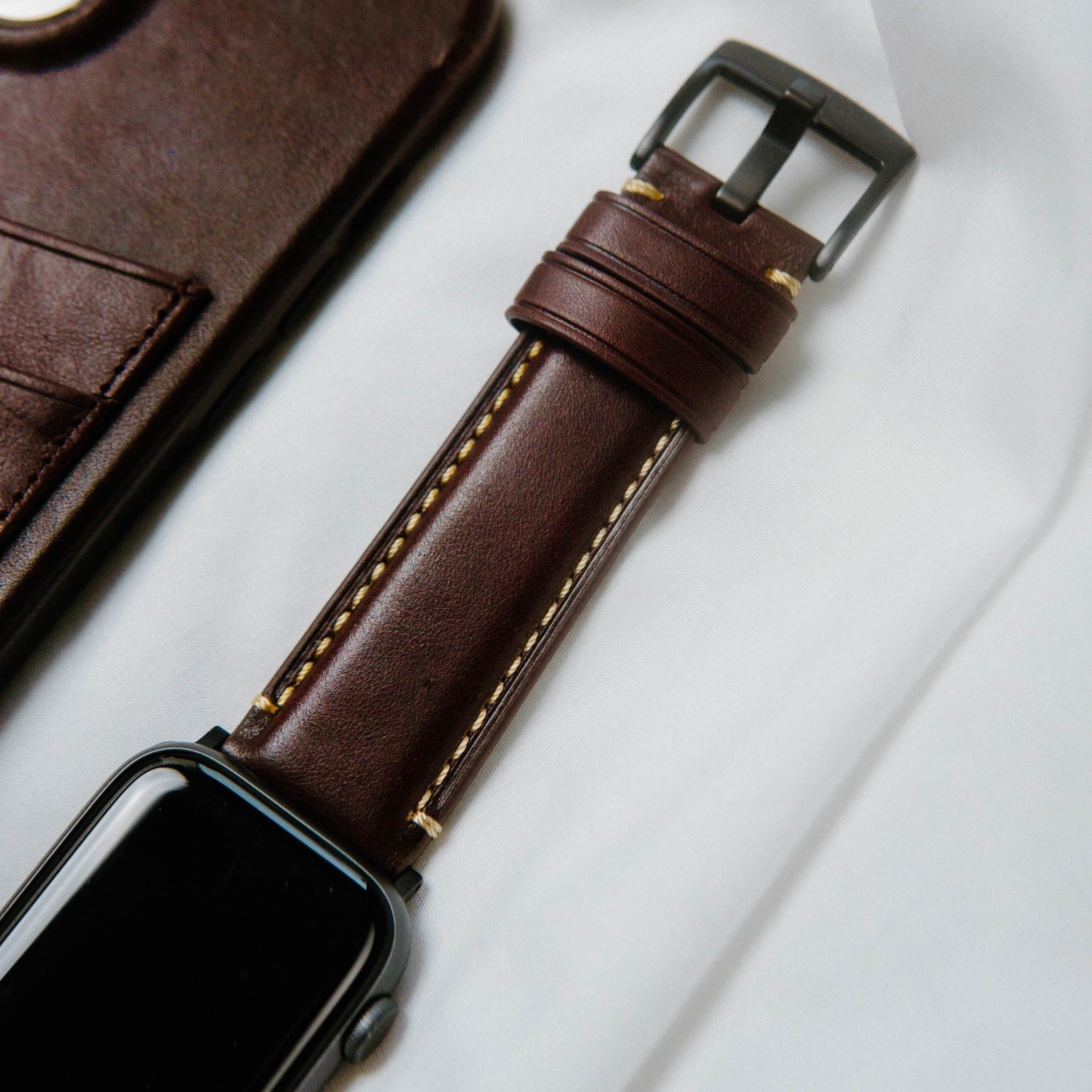 Bullstrap Apple Watch用レザーベルト-connectedremag.com