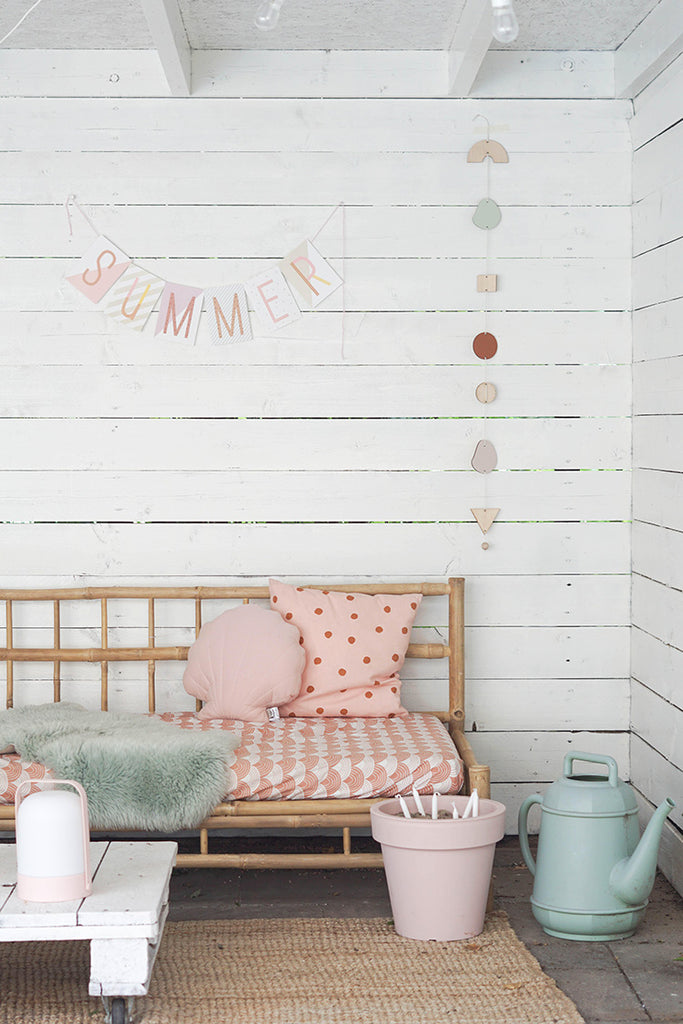 outdoors_space_interiors_pink