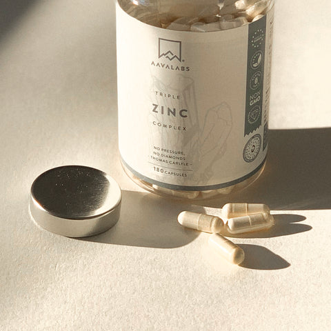 The mineral zinc has many key functions: The zinc supplement is important for our skin, hair and nails.