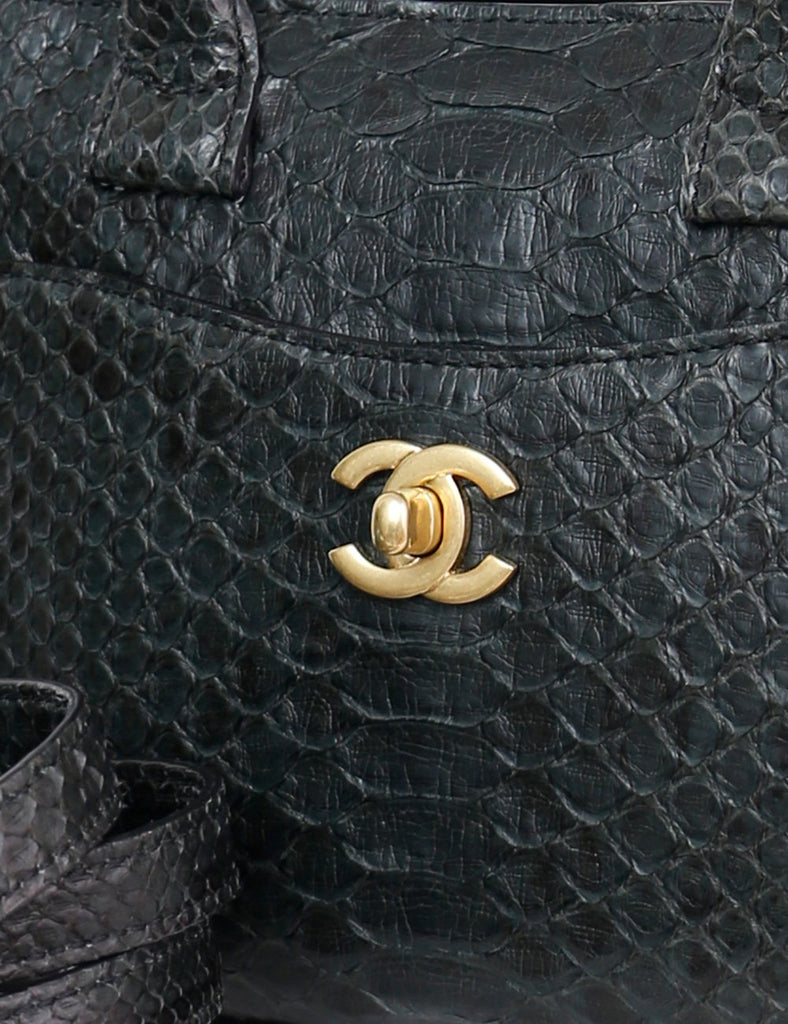 chanel neo tote