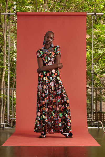 Cynthia Rowley Resort 2017 look 4 featuring a black maxi floral print dress