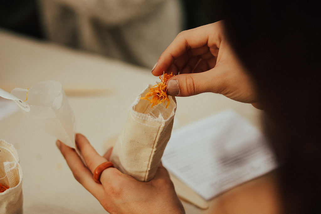 farm grown calendula petals bath salt