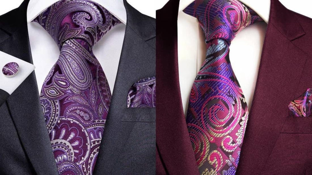 紫のペイズリー柄のネクタイ