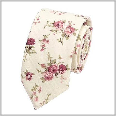 Cravatta sottile floreale bianca con fiori rosa