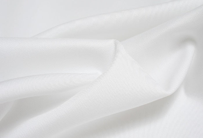 ツイル生地はポケットのない最高の白いドレスシャツの素材です