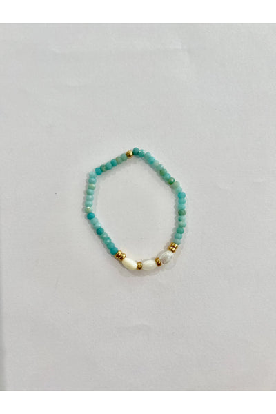 Heishi Happy Bracelet in Mother of Pearl – Blue Beetle