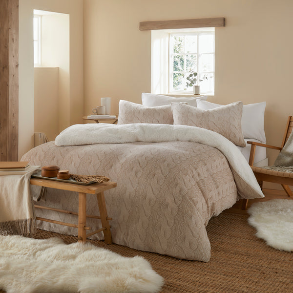 Image of SAVE 73% OFF<br>Cable Knit Fleece Duvet