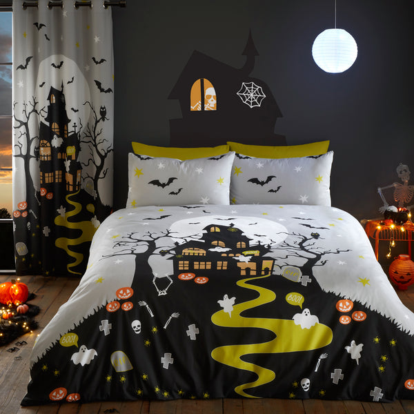 Image of Haunted House Bedding from