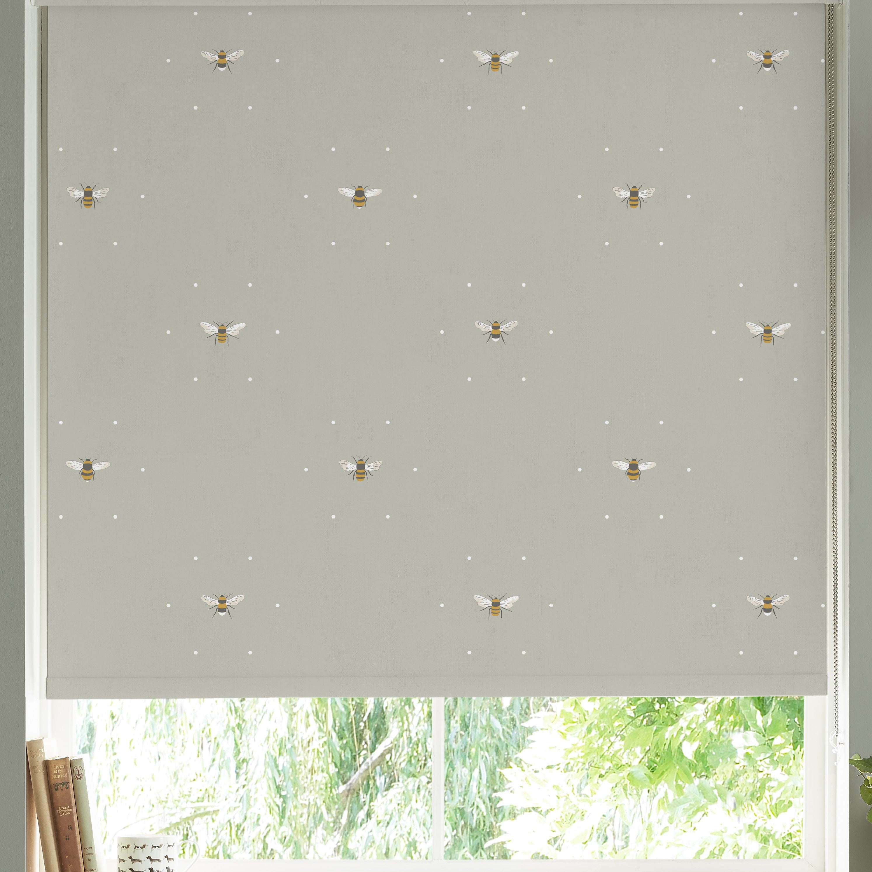 Sophie Allport Bees Made To Measure Roller Blind Soft Linen