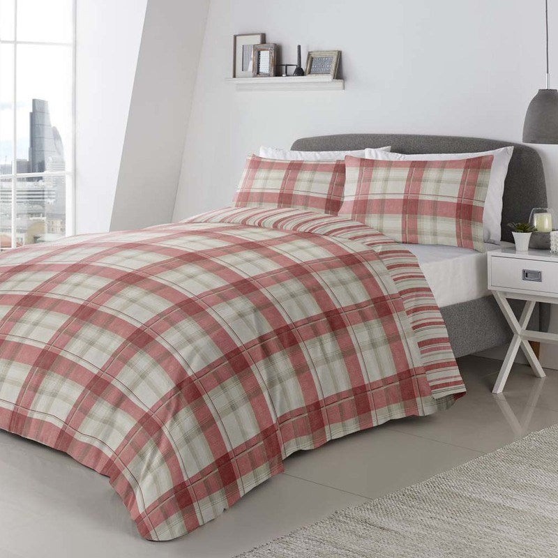 Balmoral Bedding Set In Red Excellent Value Terrys Fabrics