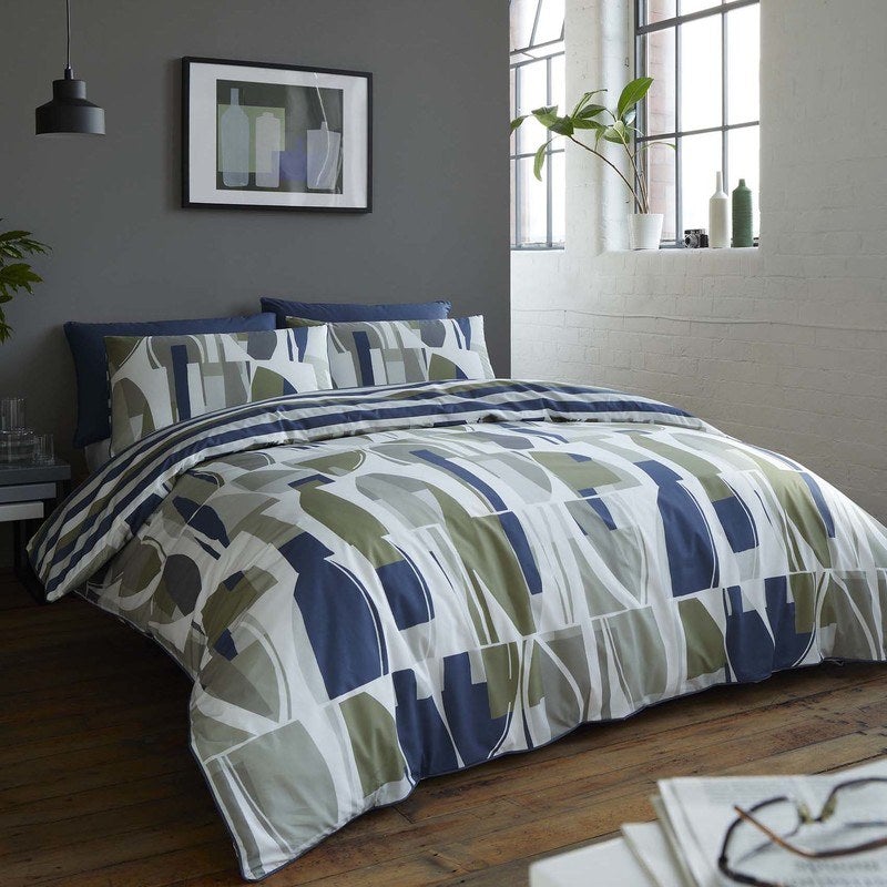 Racing Green Trace Bedding Set In Navy And Khaki 4 8 Star