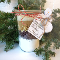 cookie mix in a jar edible gift DIY homemade holidays zero waste