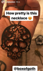 skull necklace bog