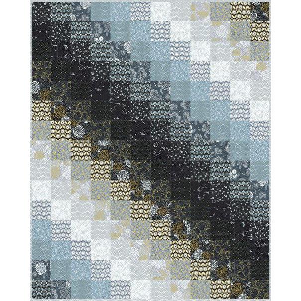 Silverstone Fading Fat Quarters Quilt Pattern - Free Pattern Download-Robert Kaufman-My Favorite Quilt Store