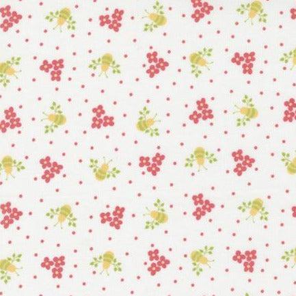 Sunwashed Cloud Small Floral Bee Fabric