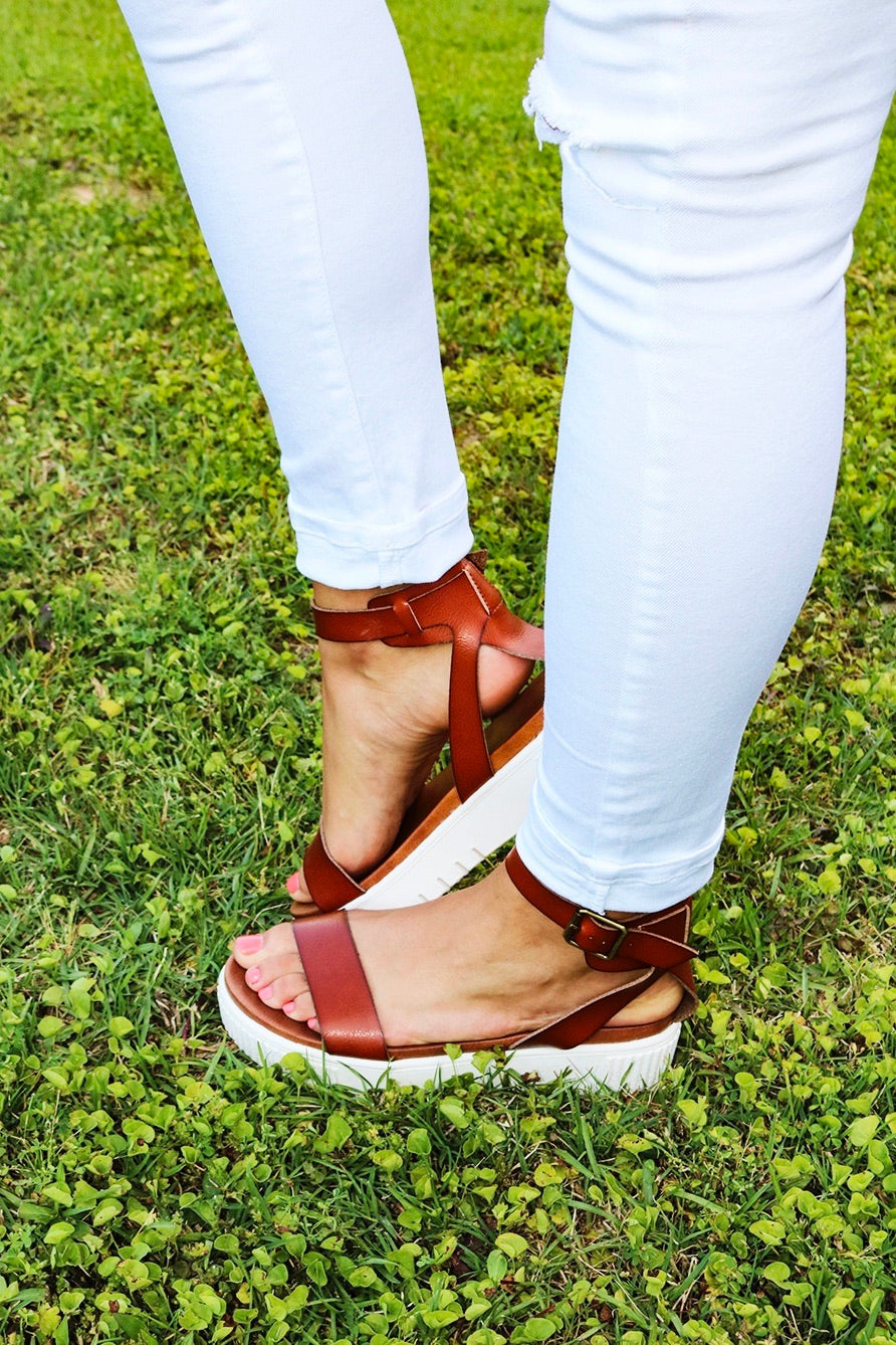 mia lunna sandal