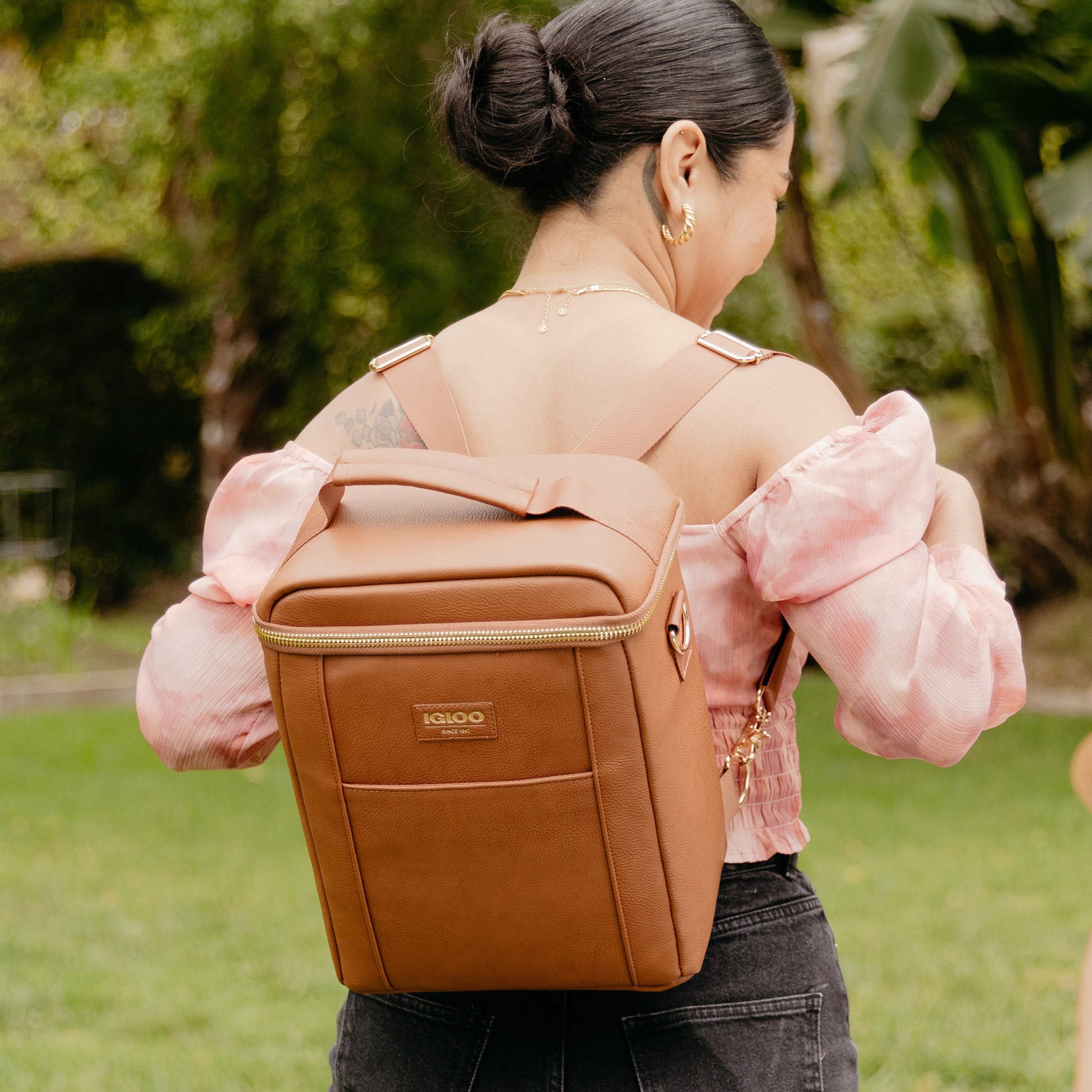 Igloo Luxe Insulated Convertible Mini Backpack Cognac