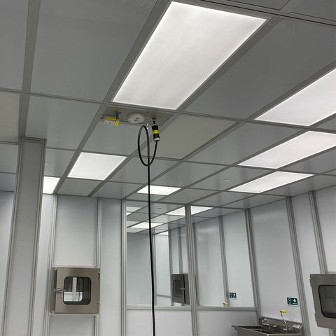 MMBT-by-Metro-CAD-hardwall-modular-cleanroom-led-lights