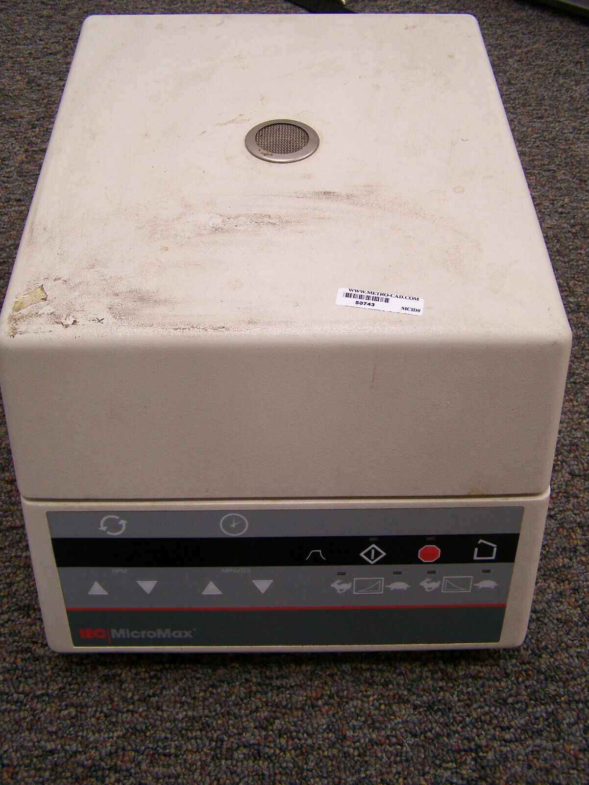 FOR PARTS / REPAIR IEC MICROMAX CENTRIFUGE NOT TESTED