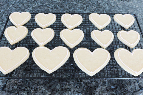 Outlined Cookies