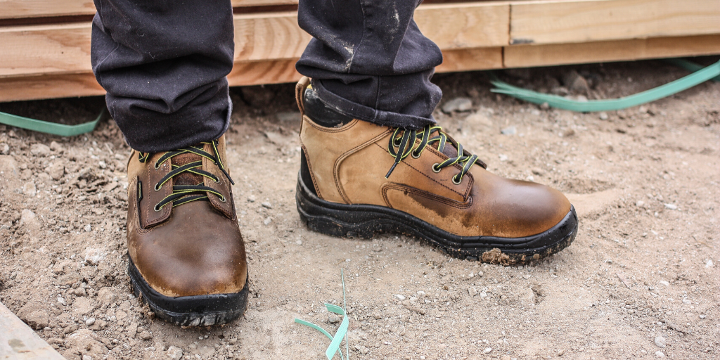 What Safety Features Do I Need in My Work Boots? – EVER BOOTS CORPORATION