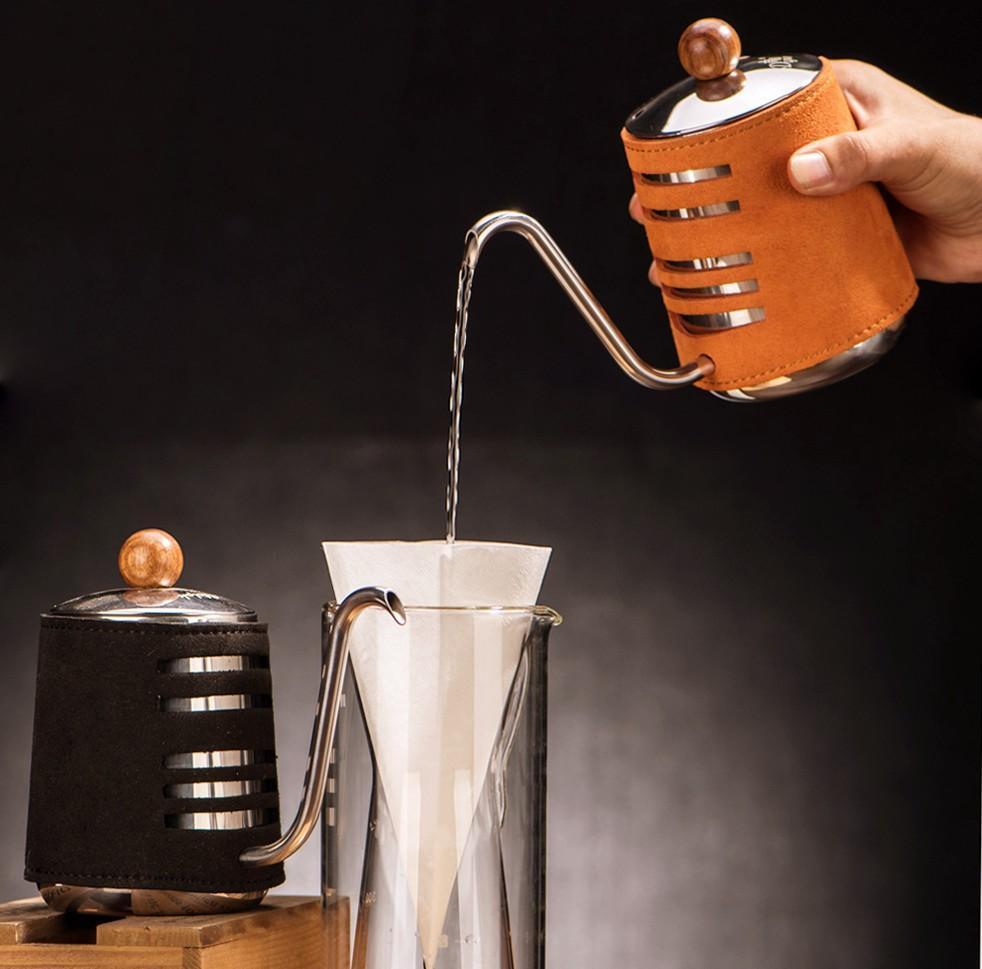 A Comparison of Pour Over Brewing Kettles 