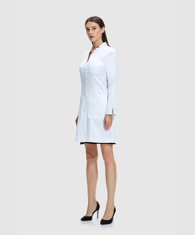 lab coats for women - how do i know if my lab coat fits properly