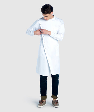 <img src="whitelabcoat.png" alt="man in white lab coat">