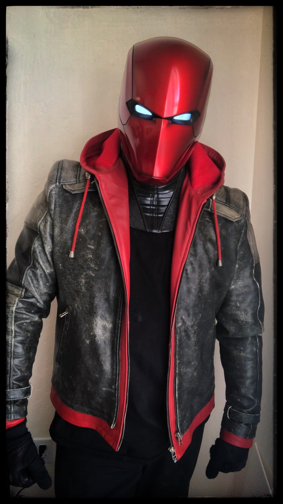 white knight presents red hood