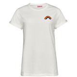 WHITE VINTAGE T-SHIRT WITH RAINBOW PATCH von Knitted Love