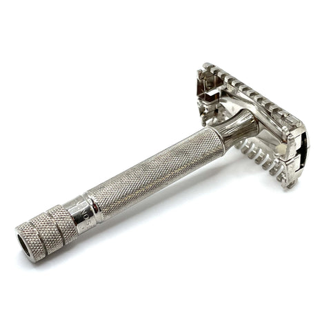 1938 Gillette Senator One Piece Twist To Open Safety Razor