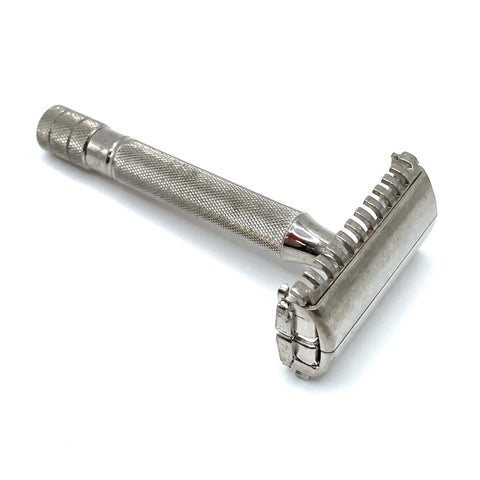 1938 Gillette Senator One Piece Twist To Open Safety Razor