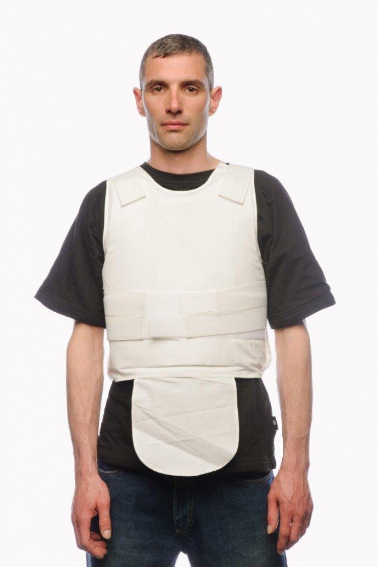 Man wearing Blade Runner Covert IIIA Vest