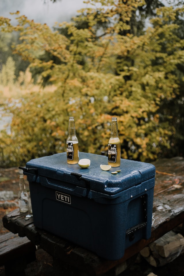 Camping Cooler Ice Box and Drinks