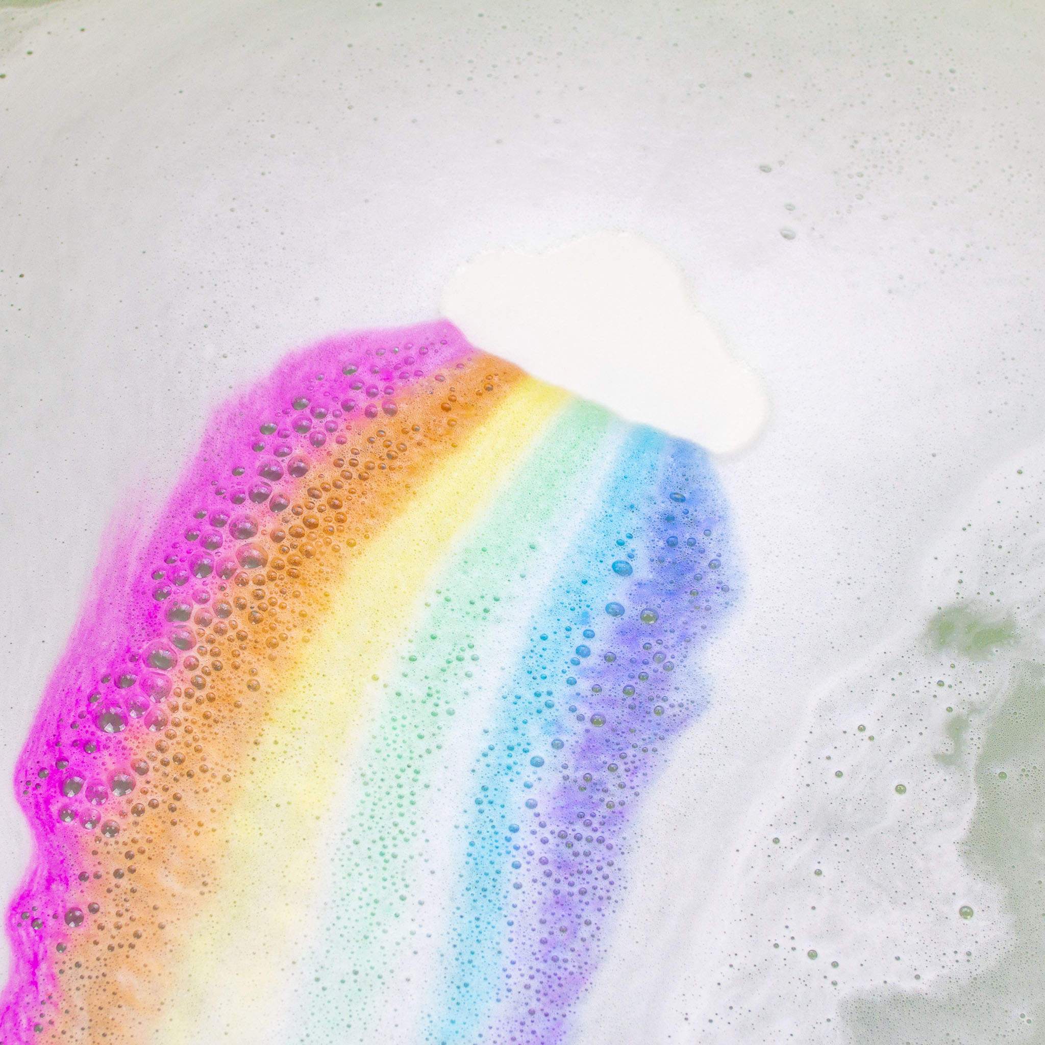 Over the Rainbow Cloud Bath Bomb – Leebrick