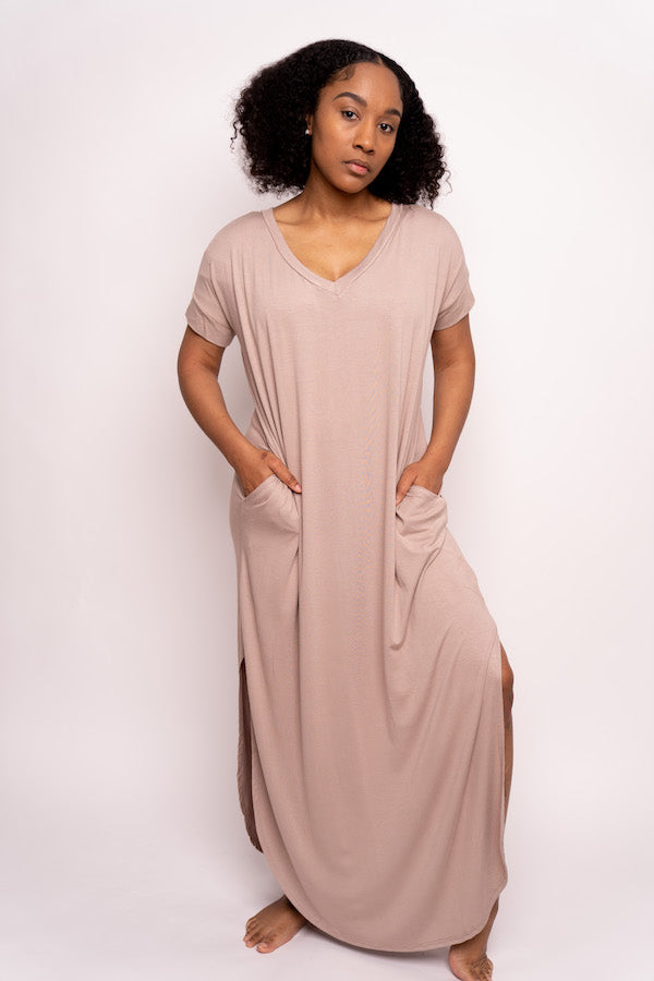 short maxi dress with pockets