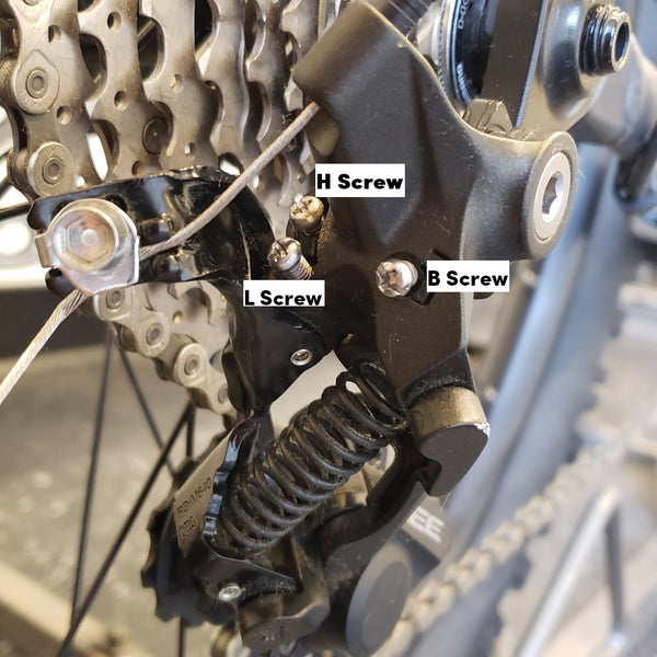 adjusting bike rear derailleur