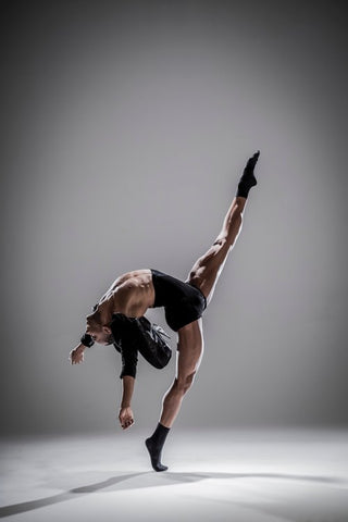 Sean Aaron Carmon est ambassadeur de la galerie pour I Dance Contemporary photo de Jerry Metellus