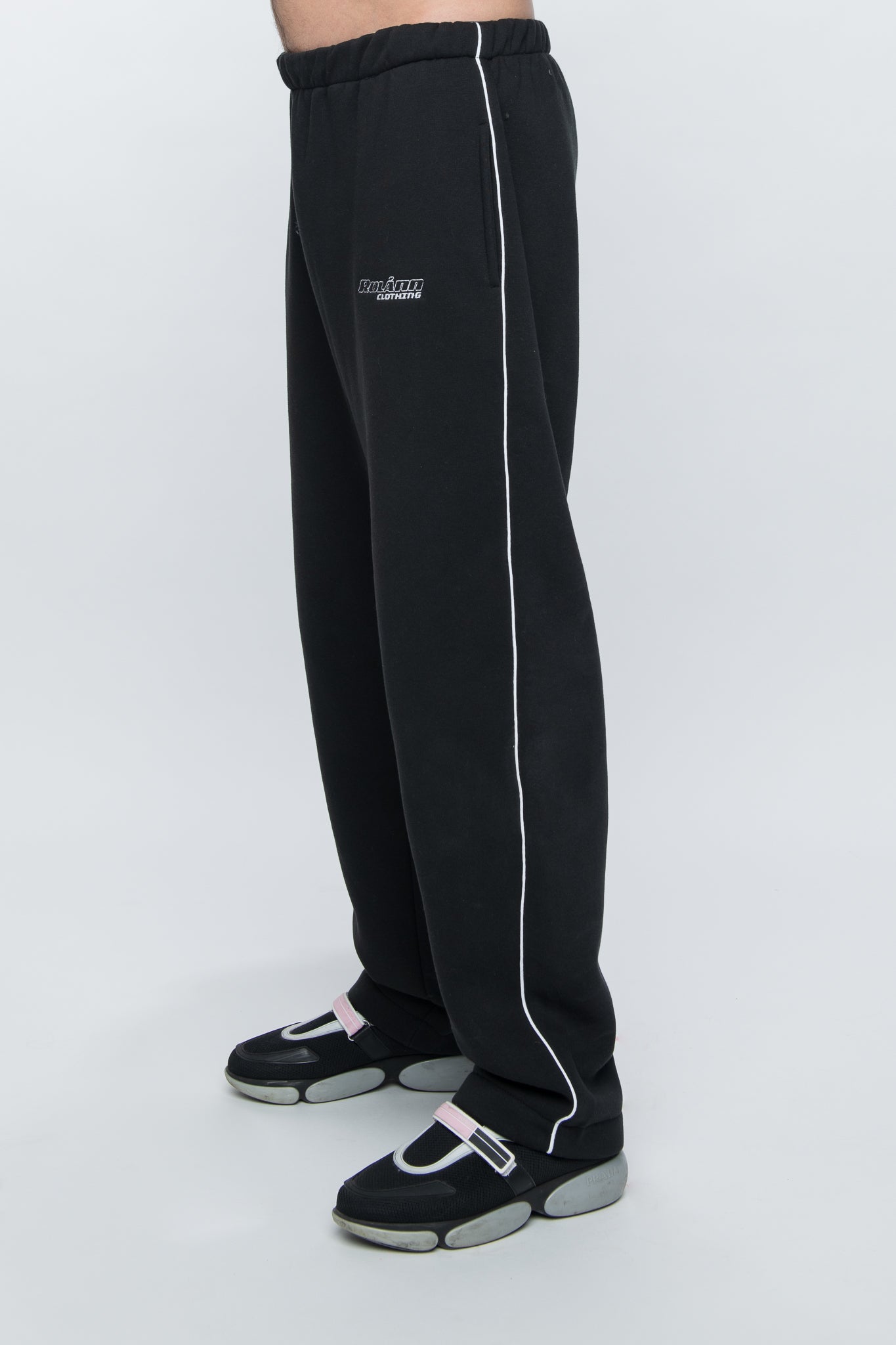 loose black sweatpants