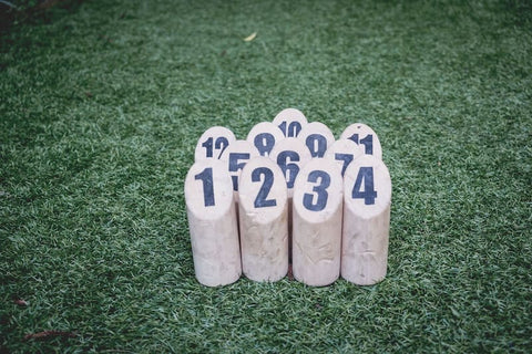 Tailgating game yard bowling