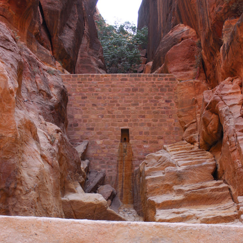 Sophisticated (Ancient) Water Control Systems of the Nabateans of Petra (LEO Design)