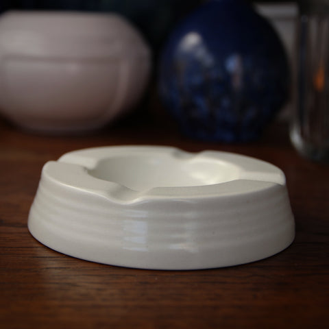 English Art Deco Matte White Ceramic Ashtray by Keith Murray for Wedgwood (LEO Design)