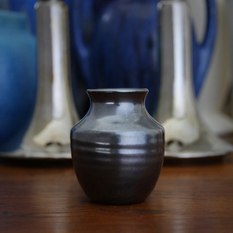 English Prinknash Hand-Thrown Little Vase with Gunmetal Glazing (LEO Design)